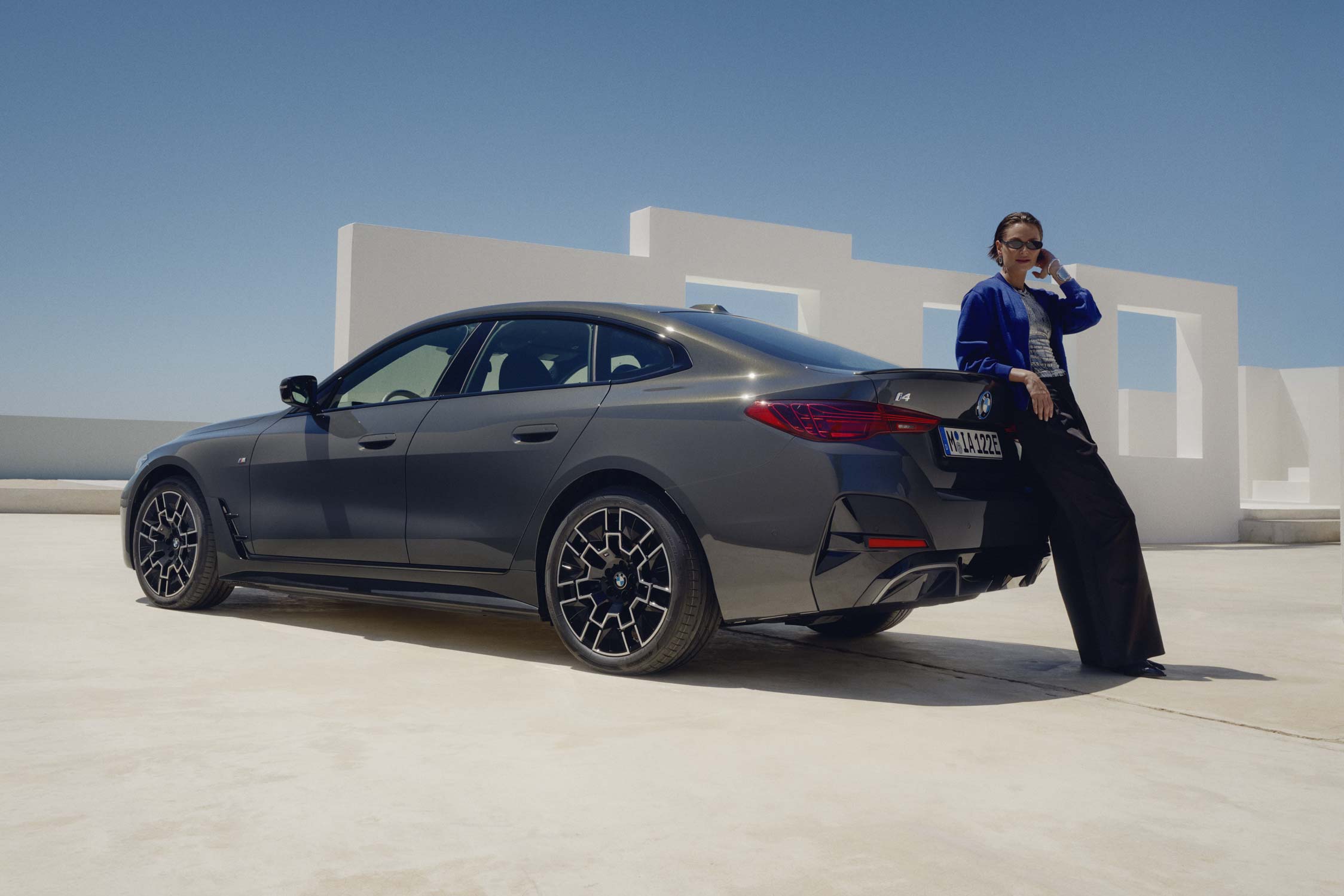 BMW i4